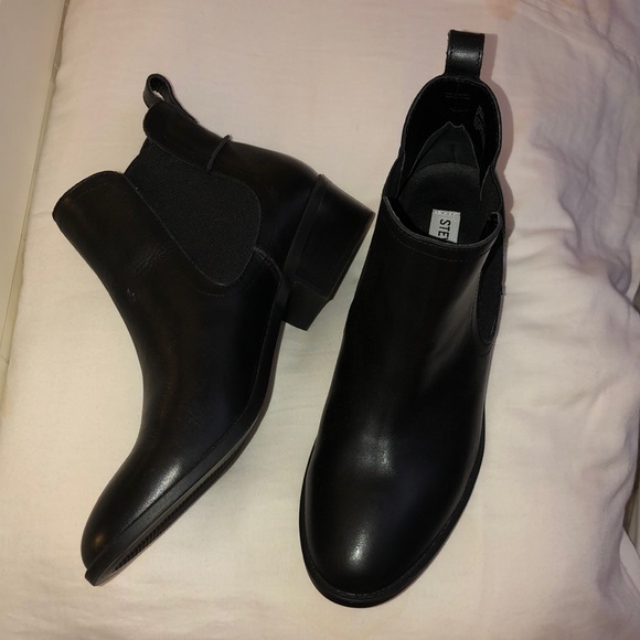 Steve Madden Shoes - Steve Madden Leather Booties Drape